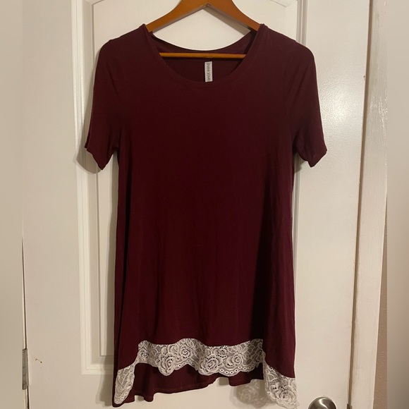Zenana Outfitters Tops - Burgundy Tunic